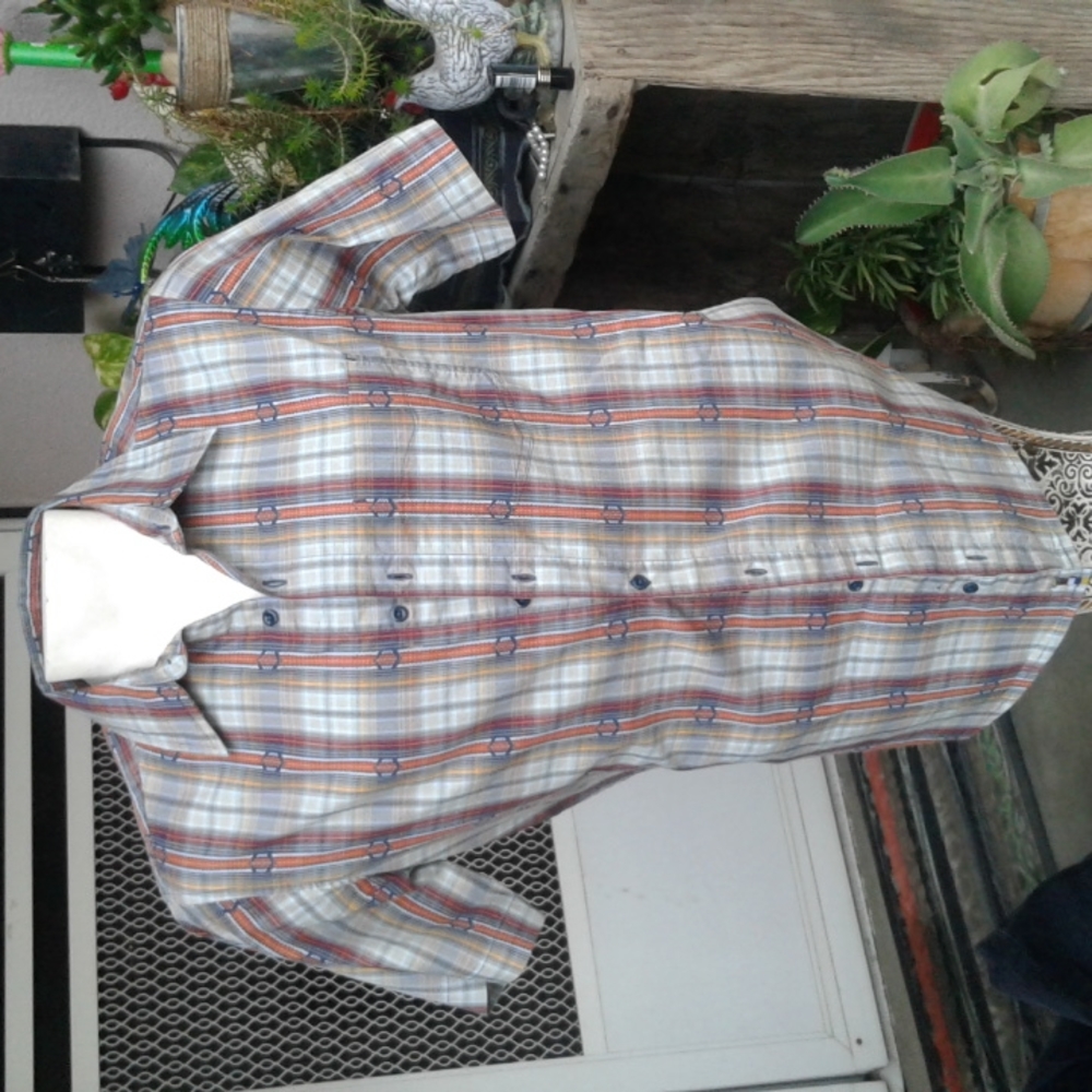 Men's button-down shirt size medium